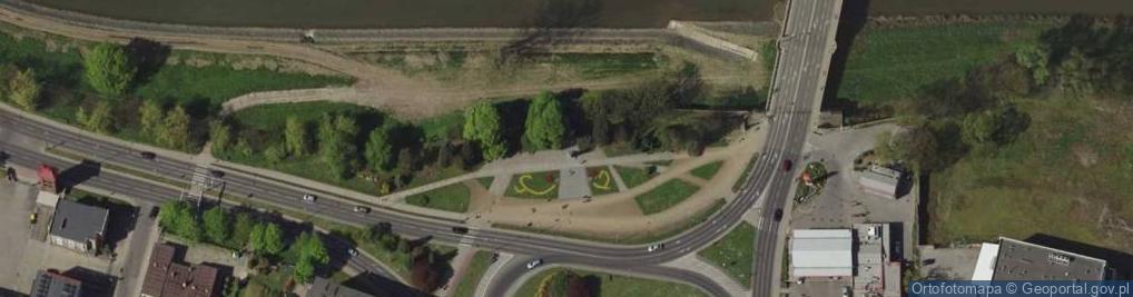 Zdjęcie satelitarne Racibórz pomnik Matki Polki 567