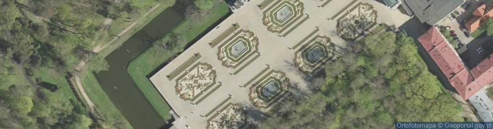 Zdjęcie satelitarne Salon ogrodowy Ogrodu Branickich