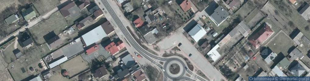 Zdjęcie satelitarne Siennica stadion i hala sportowa