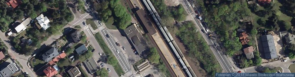 Zdjęcie satelitarne Stacja kolejowa Warszawa Wawer