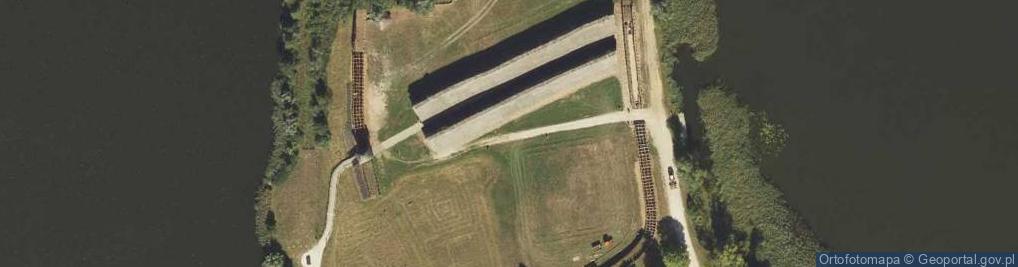 Zdjęcie satelitarne Stanowisko archeologiczne w Biskupinie 0129