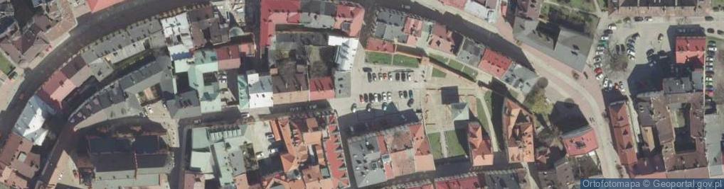 Zdjęcie satelitarne Tarnów, centrum města, holubí hejno