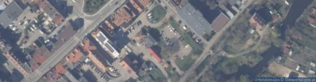 Zdjęcie satelitarne Trzebiatow gimnazjum front 2010-06