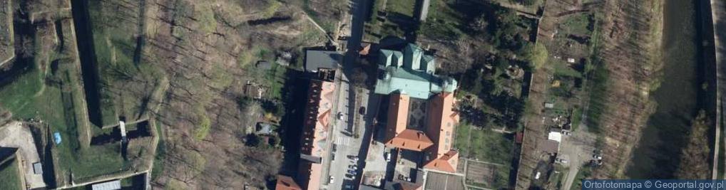 Zdjęcie satelitarne Ul. łukasińskiego, widok na kościół Chrystusa Króla