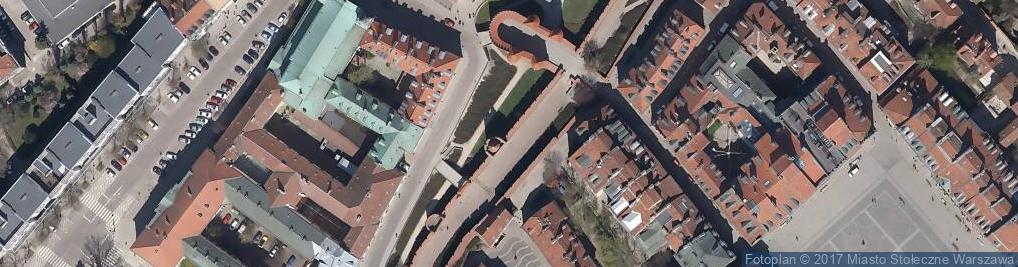 Zdjęcie satelitarne Varšava, Śródmieście, ulice Nowomjeska, historický dům