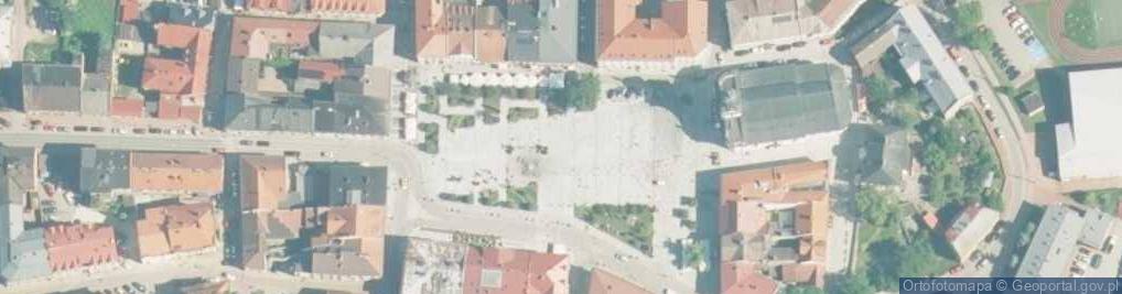 Zdjęcie satelitarne Wadowice, fontanna na rynku