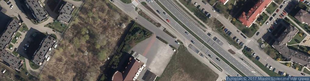 Zdjęcie satelitarne Warszawa-Ursus, kosciol sw. Rodziny 3
