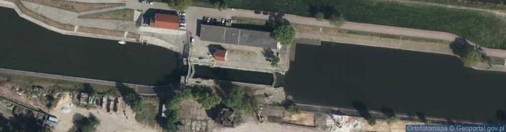 Zdjęcie satelitarne Wrocław 2010-08-01 007 - Śluza Miejska (awanport górny)