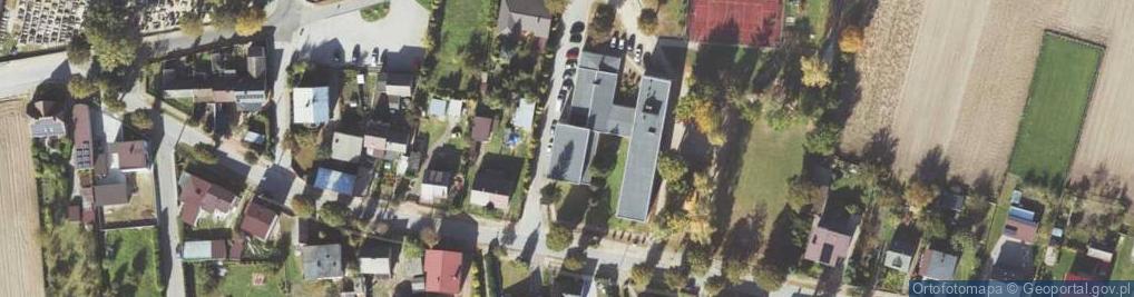 Zdjęcie satelitarne Zespół Szkół i Placówek Oświatowych