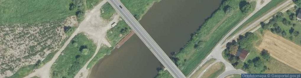 Zdjęcie satelitarne Most drogowy [brak danychWWŻ]- rz. Wisła [145