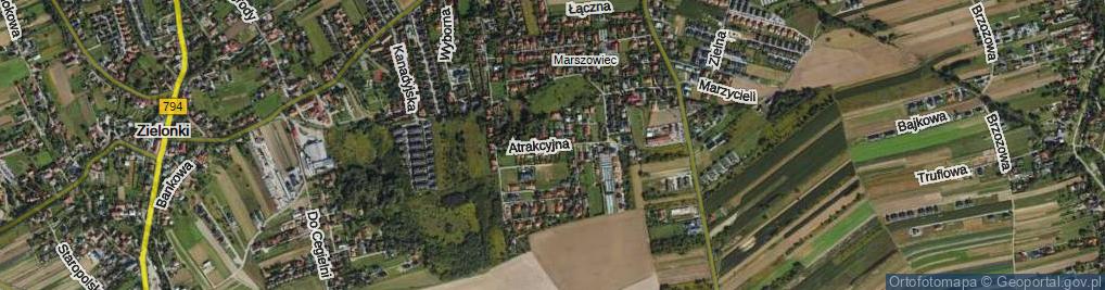 Zdjęcie satelitarne Atrakcyjna ul.