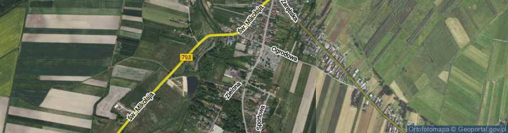 Zdjęcie satelitarne Cmentarna ul.