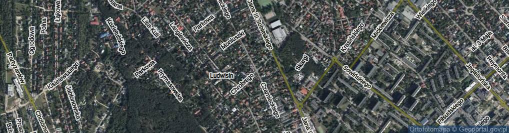 Zdjęcie satelitarne Czarnieckiego Stefana, hetm. ul.