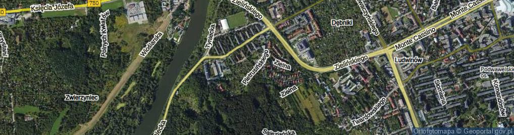 Zdjęcie satelitarne Pietrusińskiego Jana ul.