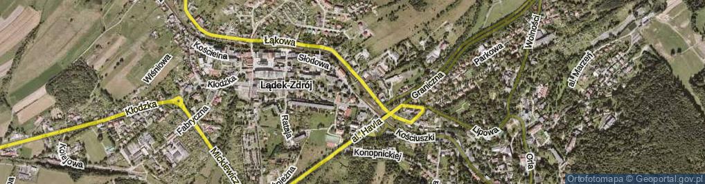 Zdjęcie satelitarne Plac Staromłyński pl.