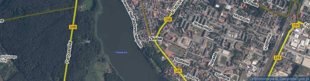 Zdjęcie satelitarne Rondo Harcerzy Złotowszczyzny rondo.