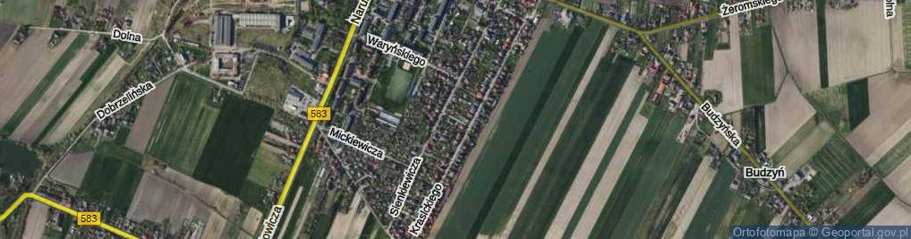 Zdjęcie satelitarne Tuwima Juliana ul.