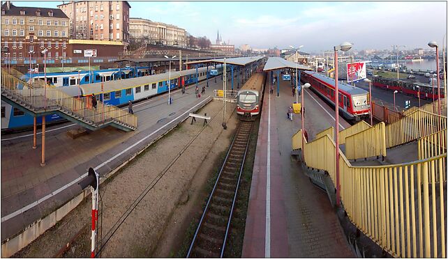 2010-11-26-szczecin-glówny-by-RalfR-46, Czarnieckiego Stefana 9 70-221 - Zdjęcia