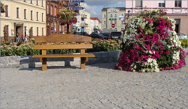 Śrem ławka drogowskaz, 20 Października, pl. 45, Śrem 63-100 - Zdjęcia