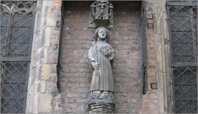 Architectural detail of south elevation of Wrocław Cathedral 50-329 - Zdjęcia