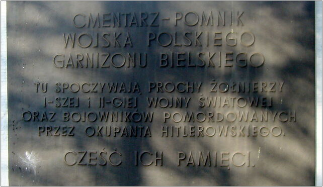Bielsko-Biała, cmentarz wojskowy - tablica, Podchorążych 43-303 - Zdjęcia