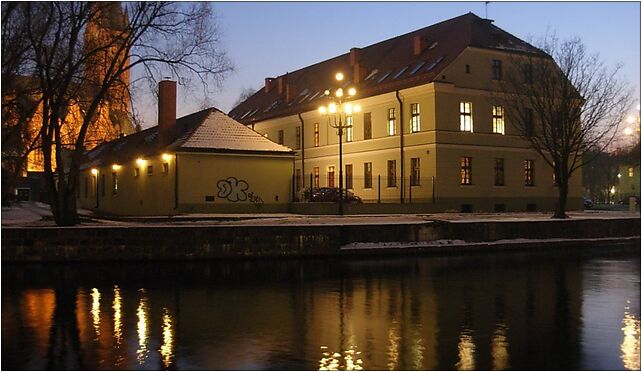 Bud PZU zza Brdy zmierzch, Dworcowa 63, Bydgoszcz 85-009 - Zdjęcia