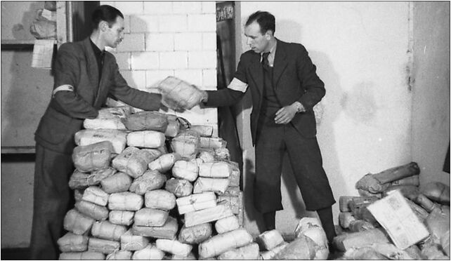 Bundesarchiv Bild 101I-134-0793-25, Polen, Ghetto Warschau, Postzensurstelle od 00-854 do 00-862 - Zdjęcia