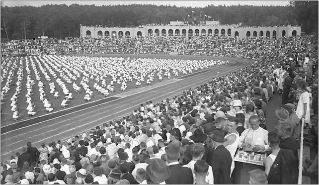 Bundesarchiv Bild 102-10065, Frankfurt-Oder, Brandenburgisches Kreis-Turnfest 69-100 - Zdjęcia