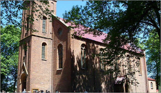 Dygowo - kościół 1, Wolności, pl., Bardy 78-113 - Zdjęcia