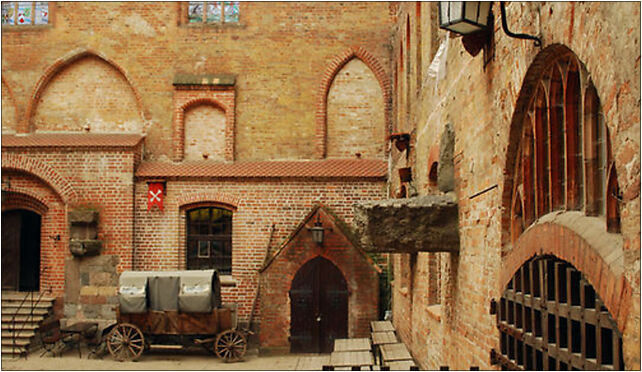 Gniew zamek dziedziec 9, Zamkowa, Gniew 83-140 - Zdjęcia