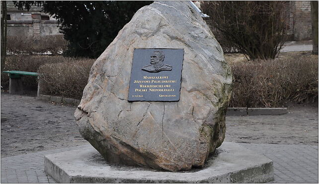 Gryfice memorial stone to Marshal Pilsudski 2011-03, Gryfice 72-300 - Zdjęcia