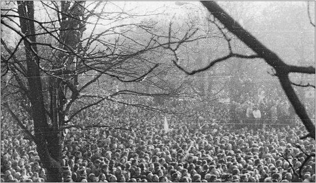 Jerzy Popieluszko Funeral - 33, Felińskiego Alojzego 54, Warszawa od 01-530 do 01-784 - Zdjęcia