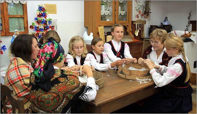 JKRUK 20090912 KAMEDUŁY IZBA REGIONALNA DARCIE PIERZA IMG 8843 28-100 - Zdjęcia