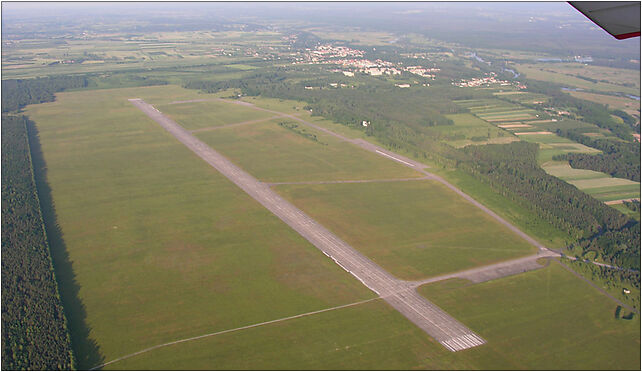 Lotnisko Nowe Miasto nad Pilicą-zdjęcie z lotu ptaka - Zdjęcia