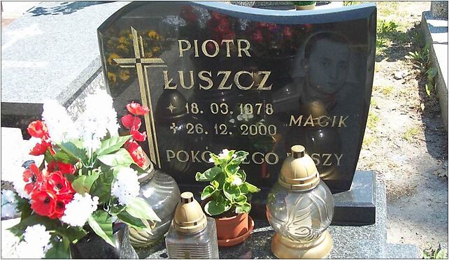 Magik Łuszcz pomnik 002, Leopolda, Katowice od 40-188 do 40-189 - Zdjęcia