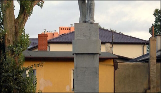 Międzyzdroje - chwała bohaterom, Niepodległości102 72-500 - Zdjęcia