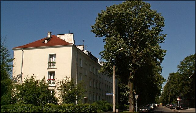 Nowa Huta pierwszy blok i pierwsza ulica, Osiedle Centrum C, Kraków 31-929, 31-930, 31-931 - Zdjęcia