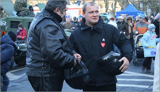 Piotr Krzystek with a motorcyclist, Szymanowskiego Karola 3 71-416 - Zdjęcia