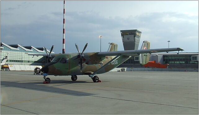 PL M-28 Bryza Okęcie, 17 Stycznia, Warszawa od 02-146 do 02-148 - Zdjęcia