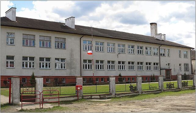 Podlaskie - Czarna Białostocka - Czarna Wieś Kościelna - Zespół szkół - front 16-020 - Zdjęcia