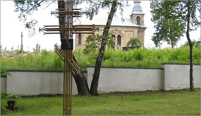 Podlaskie - Sokółka - Sokółka - Mariańska - Cmentarz żołnierzy radzieckich - Krzyż 16-100 - Zdjęcia