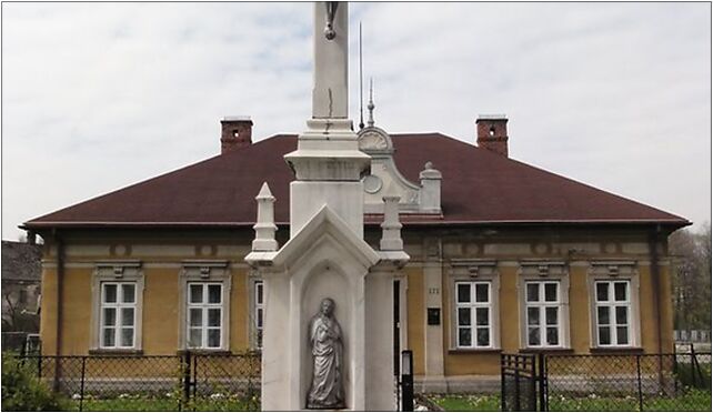 POL Mazańcowice Krzyż przy kościele katolickim, Mazańcowice 10 43-391 - Zdjęcia
