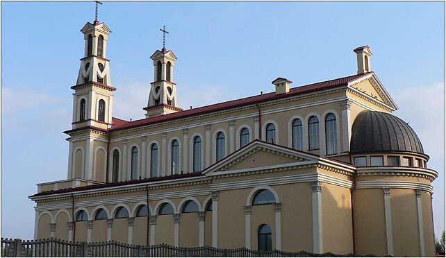 Pruszkow, kosciol MB Nieustajacej Pomocy 2, Zasławskiej 5 05-800 - Zdjęcia