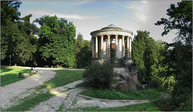 Pulawy Sybil Temple west side wide view, Puławy 24-100 - Zdjęcia
