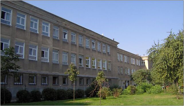 Szkola staszic stwola, Okrężna 10, Stalowa Wola 37-450 - Zdjęcia