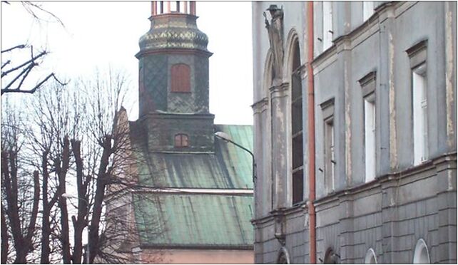 Ul. łukasińskiego, widok na kościół Chrystusa Króla, Kłodzko 57-300 - Zdjęcia