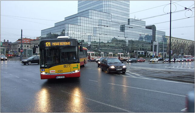 Varšava, Śródmieście, Plac Bankowy, autobus MHD Solaris od 00-090 do 00-240 - Zdjęcia