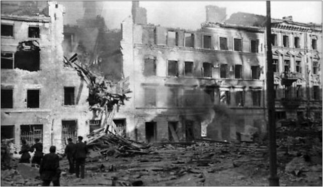 Warsaw Uprising by Chrzanowski - Przemarsz przez Piekło - 14590 00-257 - Zdjęcia