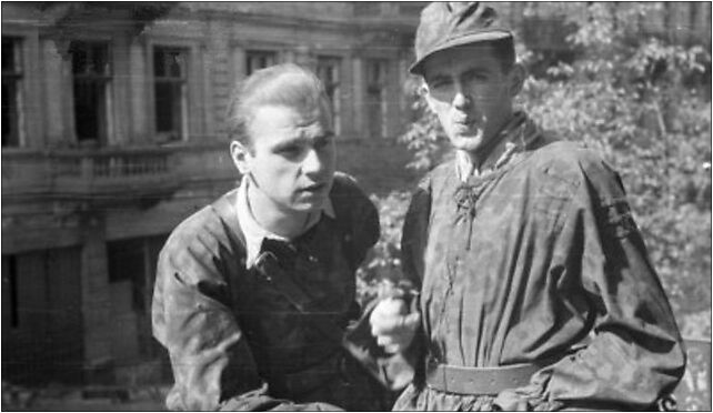 Warsaw Uprising by Chrzanowski - Sixton Jur - 14728, Wilcza 14B 00-532 - Zdjęcia
