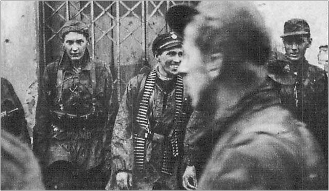 Warsaw Uprising by Tomaszewski - Warecka 4, Nowy Świat 58A 00-363 - Zdjęcia